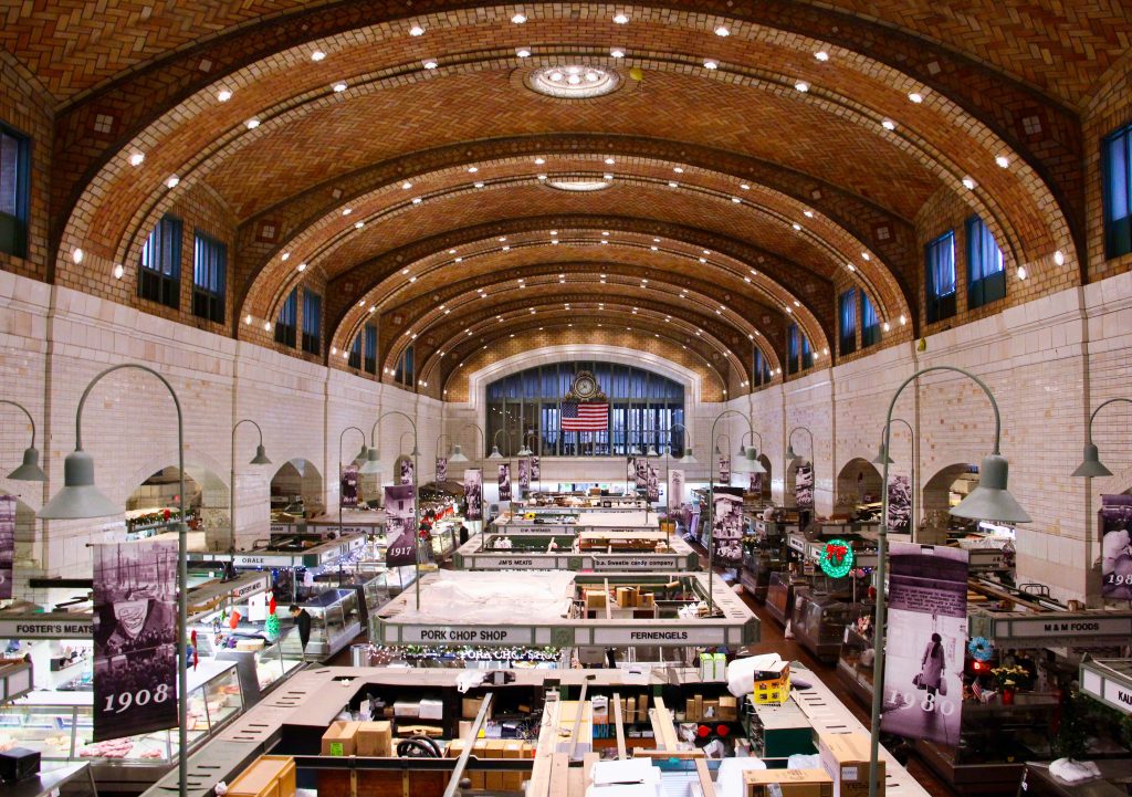 Pluto7 helped a leading American department store retail chain to accurately forecast demand patterns